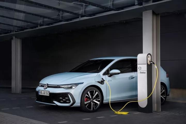 Γερμανικά plug-in hybrid με όφελος έως 8.000 ευρώ, μέχρι τα τέλη της χρονιάς