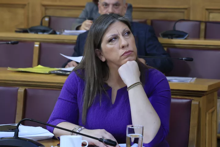 Συνεχή τηλέφωνα από Κωνσταντοπούλου στο 100: «Περιμένω περιπολικό, να ενημερωθεί ο αρχηγός της ΕΛ.ΑΣ., ο ΓΑΔΑρχης και ο εισαγγελέας του Αρείου Πάγου»