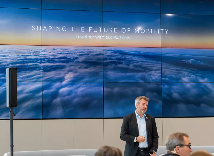 H ΝΙΟ αναγνωρίστηκε ως μία από τις κορυφαίες παγκοσμίως εταιρείες κατασκευής ηλεκτρικών οχημάτων στην νέα μελέτη του CAM