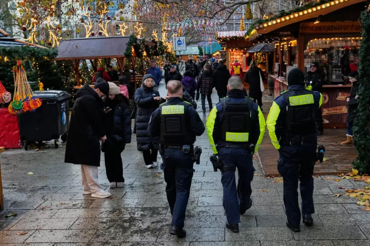 Πέντε συλλήψεις για σχεδιασμό τρομοκρατικής επίθεσης σε χριστουγεννιάτικη αγορά στη Βαυαρία 