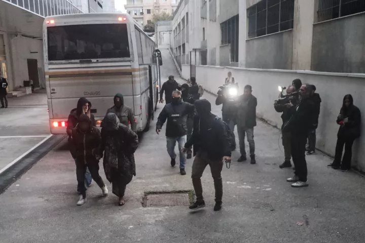 Προθεσμία να απολογηθούν έλαβαν οι συλληφθέντες στην Κρήτη - Αντιμέτωποι με έξι κακουργήματα