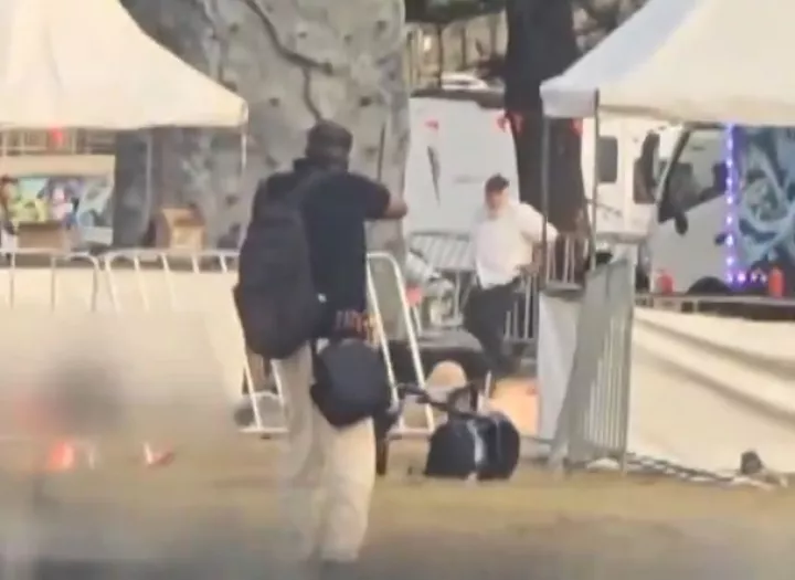 Νέο βίντεο από την τρομοκρατική επίθεση στο Σίδνεϊ: Η στιγμή που ο δράστης «αδειάζει» έναν γεμιστήρα σε περαστικούς (vid)