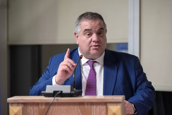 Β. Σπανάκης: Με τελεσίγραφα δεν λύνονται τα προβλήματα