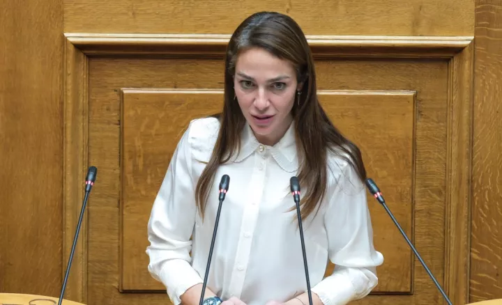 Δ. Μιχαηλίδου: Κοινωνικά δίκαιος ο Προϋπολογισμός - Στήριξη οικογενειών από τη γέννηση έως τη στέγη