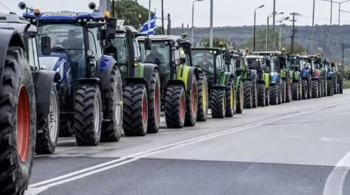 Γιατί οι παραγωγικοί φορείς στρέφουν τα βέλη τους στους αγρότες