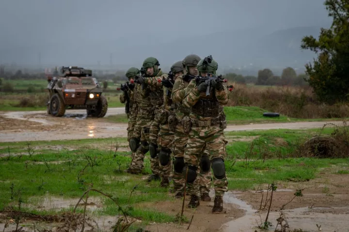 Κατατέθηκε το νομοσχέδιο για τις Ένοπλες Δυνάμεις - Οι αλλαγές σε μισθολογικό, εξέλιξη αξιωματικών και θητεία