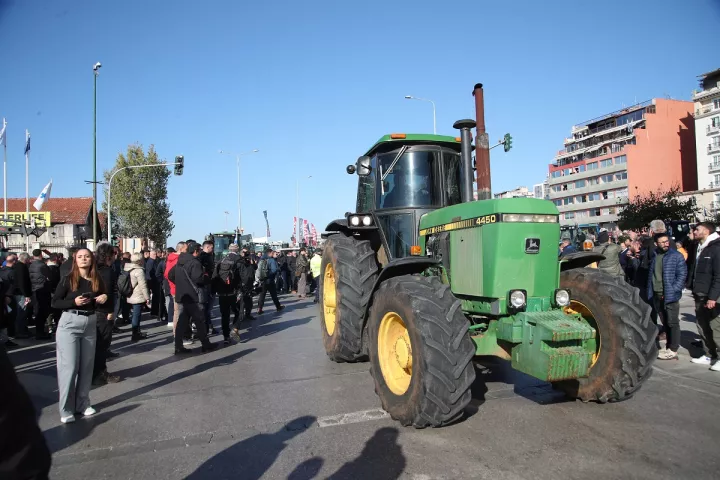 Αγροτικά μπλόκα: Η προσοχή στη διάσκεψη των Σερρών για τις κινητοποιήσεις 