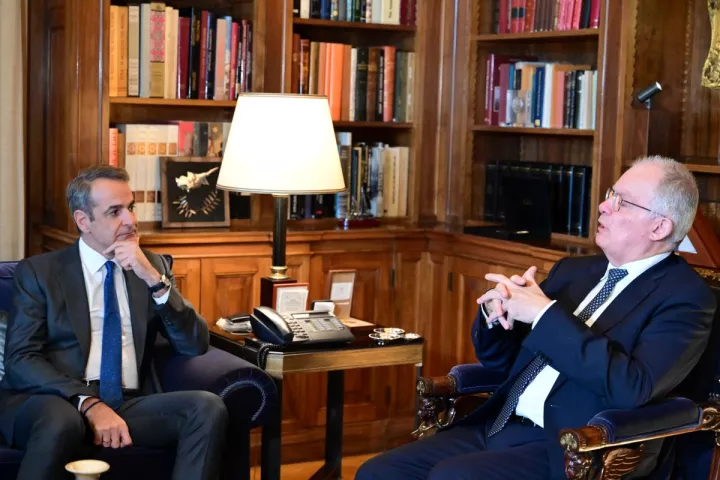 Κυρ. Μητσοτάκης σε Κ. Τασούλα: Πρώτη προτεραιότητα η στήριξη διαθέσιμου εισοδήματος απέναντι στην ακρίβεια