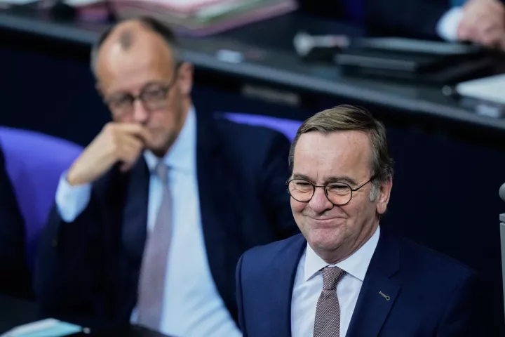 Γερμανία: Η κυβέρνηση εγκρίνει αμυντικά εξοπλιστικά προγράμματα άνω των 50 δισ. ευρώ