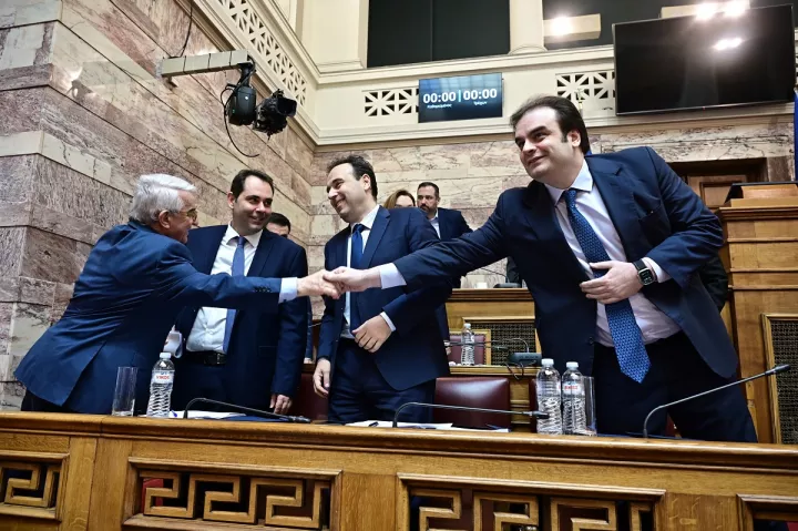 Βουλή: Η Επιτροπή Θεσμών και Διαφάνειας ενημερώνεται για το θέμα της λειτουργίας των ΕΛΤΑ