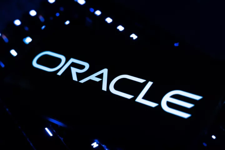 Oracle: Το υψηλό χρέος της εταιρείας επηρεάζει τη χρηματοδότηση των data centers