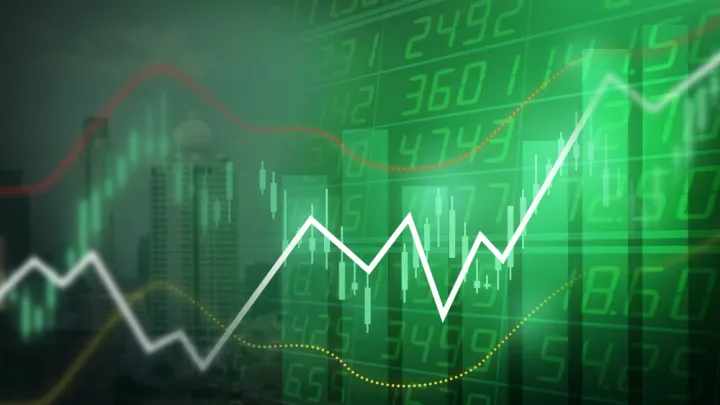 Xρηματιστήριο Αθηνών: Επέστρεψε στις 2.100 μονάδες με βοήθειες από ΕΥΡΩΒ, TITC και ΕΕΕ