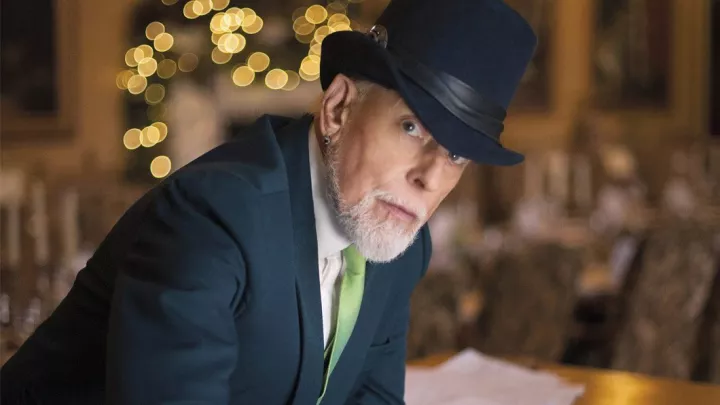 Πέθανε ο σχεδιαστής μόδας Άντονι Πράις - Eίχε ντύσει τους Ντέιβιντ Μπόουι και Μικ Τζάγκερ