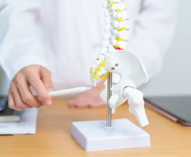 Kύστη κόκκυγoς: Αίτια, συμπτώματα και θεραπεία