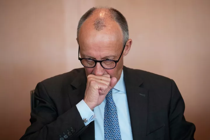 Ο καγκελάριος Μερτς θα επιτρέψει τη διάθεση των ρωσικών κεφαλαίων που είναι παγωμένα στη χώρα του