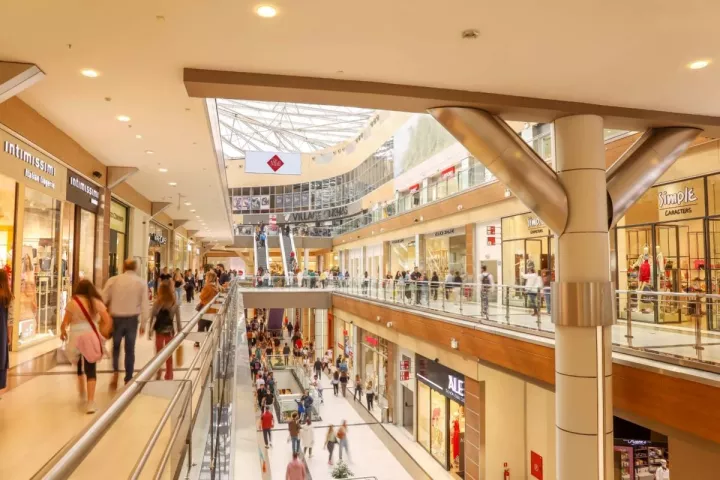 Lamda: Ισχυρό εννεάμηνο, ρεκόρ σε malls - μαρίνες και ταμείο 1,5 δισ. από κατοικίες στο Ελληνικό