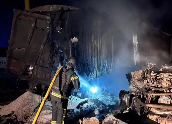 Ρωσικά πλήγματα στην Ουκρανία: Πυρκαγιά στον μεγαλύτερο τερματικό σταθμό φυτικών ελαίων της Οδησσού