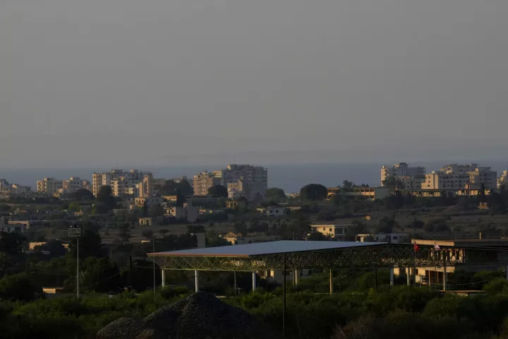 Ελληνοκύπριοι καταγγέλουν ότι πυροβόλησαν το αυτοκίνητό τους στην Αμμόχωστο