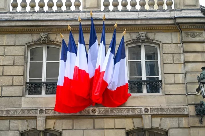 Ελιζέ: Ευπρόσδεκτο το ότι ο Πούτιν είναι έτοιμος να μιλήσει με τον Μακρόν