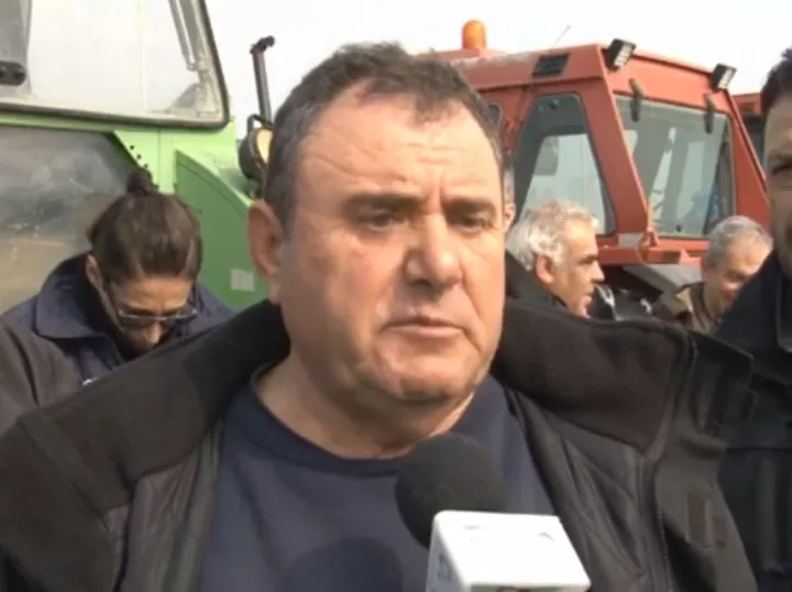 Για παράνομες επιδοτήσεις άνω των 122.000 ευρώ ελέγχεται ο αγροτοσυνδικαλιστής του μπλόκου στα Μάλγαρα Κώστας Ανεστίδης