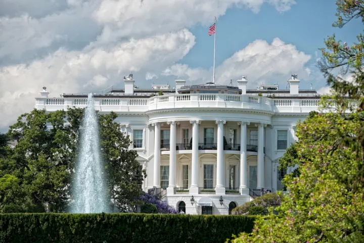 ΗΠΑ: Αναστέλλονται οι άδειες κατασκευής πέντε θαλάσσιων αιολικών πάρκων - Συνιστούν «απειλή για την εθνική ασφάλεια»