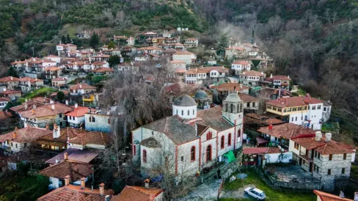 Οι αγροτικές κινητοποιήσεις «παγώνουν» την αγορά της Βόρειας Ελλάδας – Τουρισμός, μεταφορές και εστίαση σε εορταστική ασφυξία