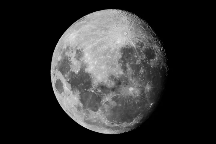 Ρωσία: Μέσα στην επόμενη δεκαετία θα κατασκευάσει πυρηνικό σταθμό στη σελήνη