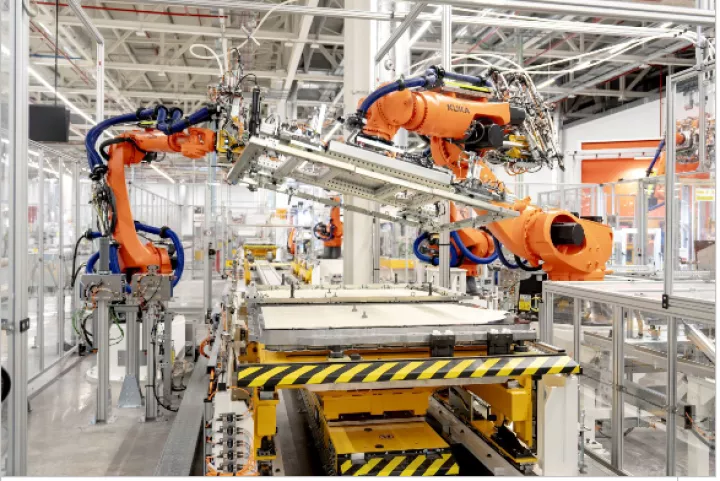 Τι γυρεύει ένα εργοστάσιο μπαταριών στην Ισπανία;