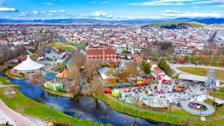 Τρίκαλα: Απογοητευμένοι οι ξενοδόχοι με τις ακυρώσεις στις κρατήσεις λόγω των αγροτικών μπλόκων – «Η ζημιά έχει γίνει»