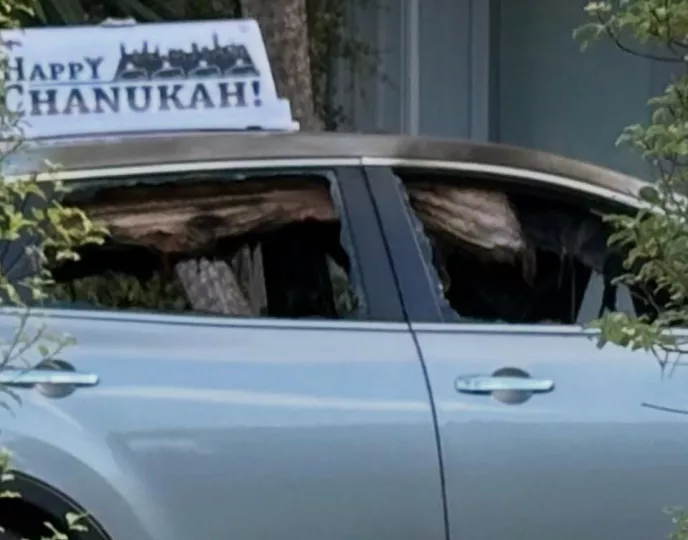 Μελβούρνη: Το αυτοκίνητο ραβίνου πυρπολήθηκε με εμπρηστικό μηχανισμό σε ύποπτη αντισημιτική επίθεση