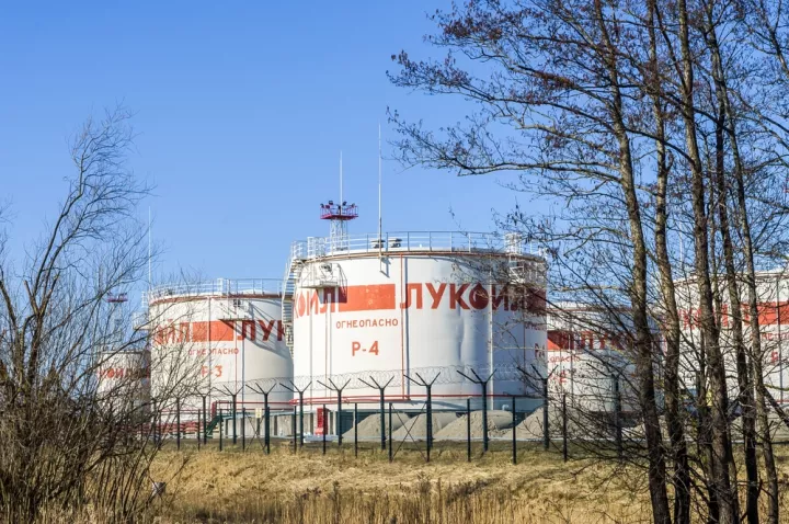 Ουκρανικές δυνάμεις έπληξαν με πυραύλους σειρά ρωσικών μονάδων πετρελαίου και φυσικού αερίου