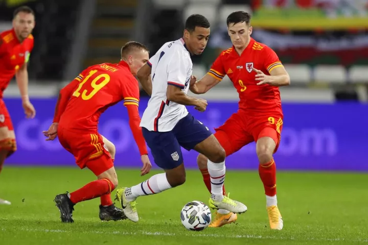 Τριάδα φαβορί από την Αγγλία