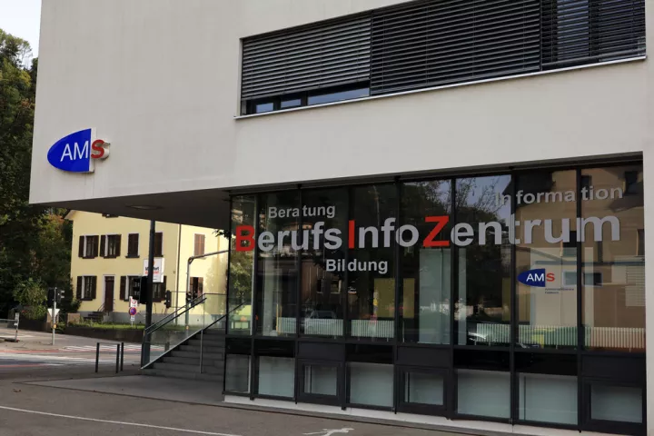 Γερμανία: Δυσοίωνες οι προβλέψεις για την αγορά εργασίας νέων και ανέργων