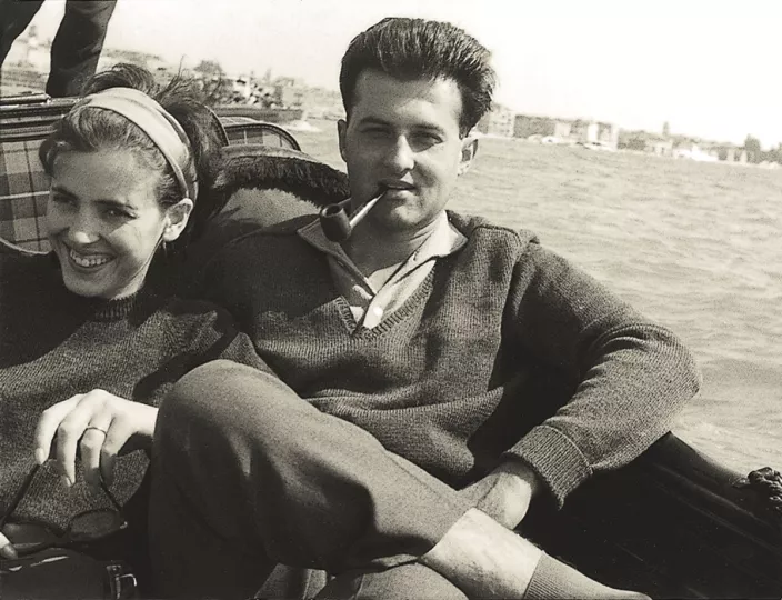 «Έφυγε» ο Μιχάλης Κατζουράκης - Πρωτοπόρος της τέχνης της αφίσας στην Ελλάδα