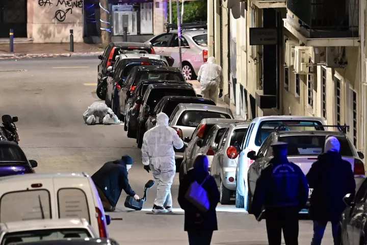 Ελεγχόμενη έκρηξη ύποπτου αντικειμένου στην Κυψέλη (pics)