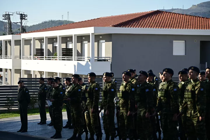 Λόγος χωρίς μέτρο - κόστος χωρίς φωνή
