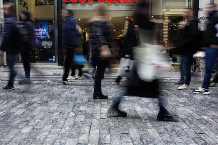 Ανοιχτά σήμερα τα καταστήματα και τα σούπερ μάρκετ - Πώς θα λειτουργήσουν έως την Πρωτοχρονιά