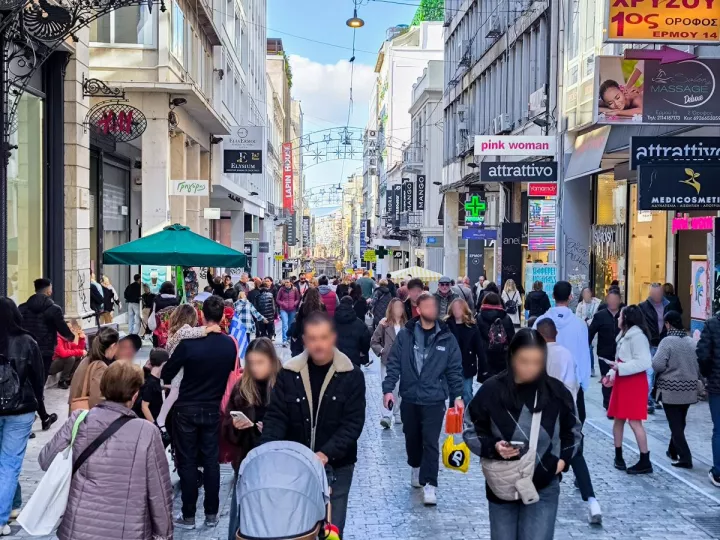 Στα 4,5 δισ. ευρώ ο χριστουγεννιάτικος τζίρος του 2025