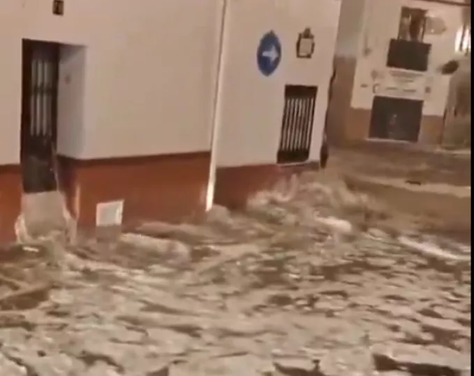 Καταρρακτώδεις βροχές και πλημμύρες στα νότια της Ισπανίας