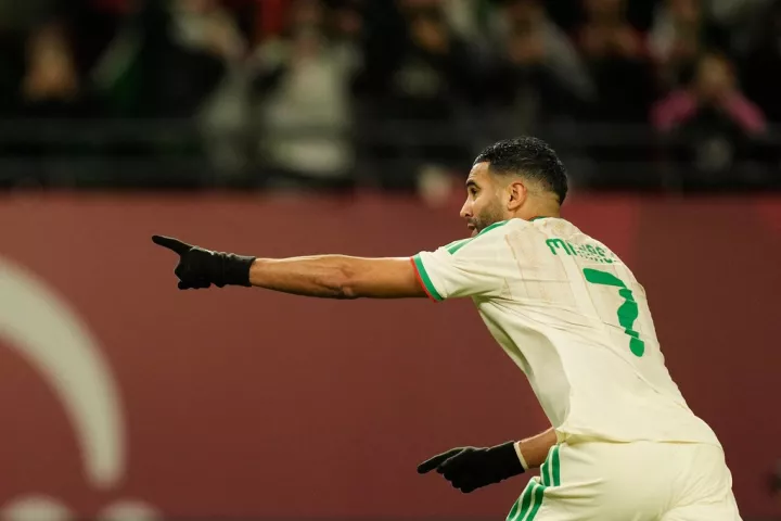 «Διπλό» η ανώτερη Αλγερία