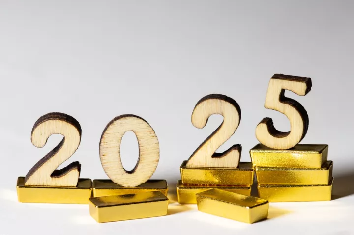 Απώλειες για τον χρυσό την Τετάρτη, αλλά και άνοδος πάνω από 60% για το 2025