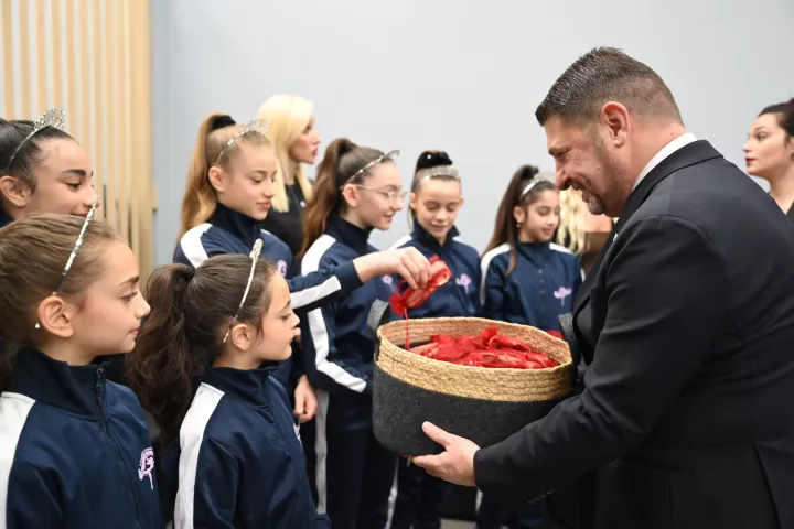 Ν. Χαρδαλιάς: Η Πρωτοχρονιά μας βρίσκει γύρω από την παράδοση, την ανθρώπινη ζεστασιά και την ελπίδα για το αύριο