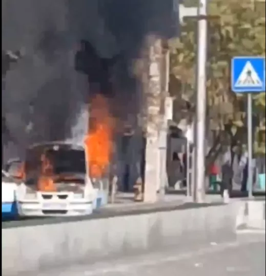 Μαίνονται οι διαδηλώσεις στο Ιράν, ένας νεκρός - «Είμαστε πρόθυμοι να ακούσουμε το λαό», λέει ο Πεζεσκιάν