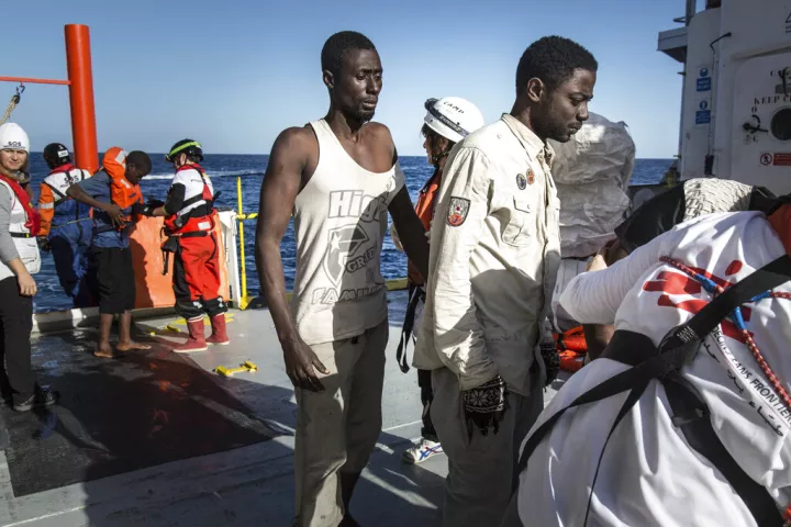 Γκάμπια: Τουλάχιστον 7 νεκροί και 96 διασωθέντες από ναυάγιο μεταναστευτικού σκάφους