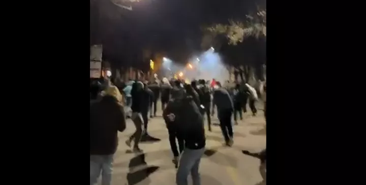 Χάος στο Ιράν: Φουντώνει το κύμα οργής κατά των Αγιατολάχ - Νεκροί και άγριες συμπλοκές (pics&vids)