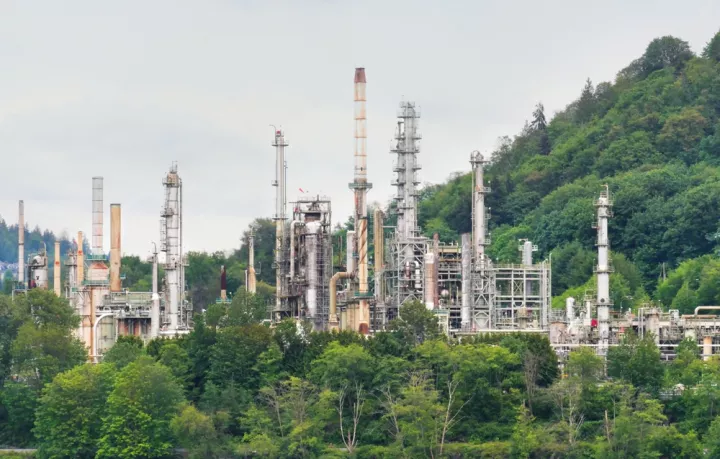 Καναδάς: Η παρακμή της βιομηχανίας επιμηκύνεται καθώς οι νέες παραγγελίες φτάνουν σε χαμηλό τριών μηνών