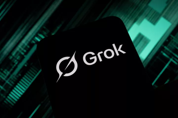 Οι αρχές της Γαλλιας καταγγέλουν συμπεριφορές σεξουαλικής παρενόχλησης από το Grok του X
