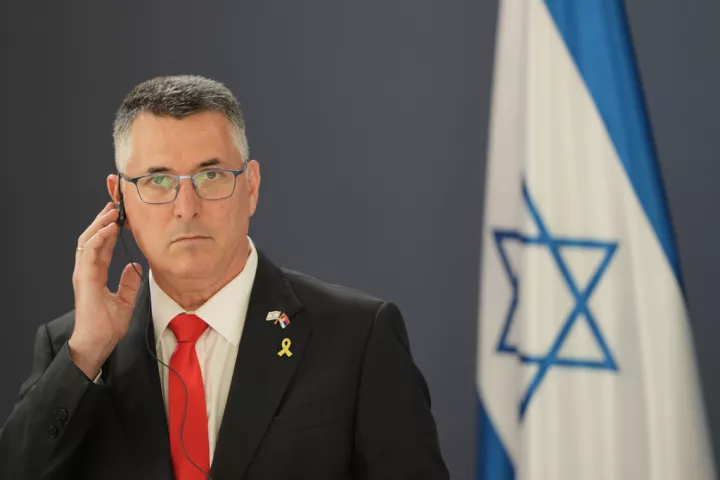 Σάαρ: Το Ισραήλ χαιρετίζει την απομάκρυνση του προέδρου Μαδούρο από τις ΗΠΑ