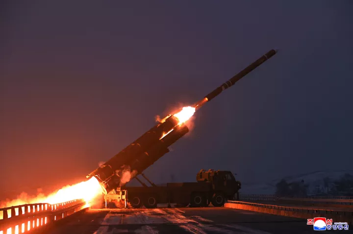 Β. Κορέα: «Ποδαρικό» για το 2026 με εκτόξευση βαλλιστικών πυραύλων