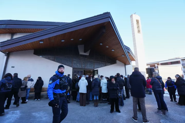 Τραγωδία στην Ελβετία: Καταγγελία ότι η έξοδος κινδύνου στο μπαρ ήταν πάντα κλειδωμένη